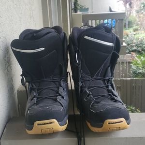 💙Moving Sale💙Salomon Snowboard Boots